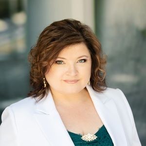 Meet your Posher, Michele